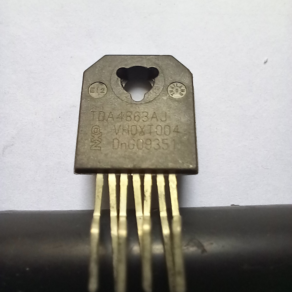 TDA4863J